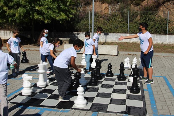 Jovens e famílias de Lousada podem aprender xadrez gratuitamente - Imediato  - Jornal Regional